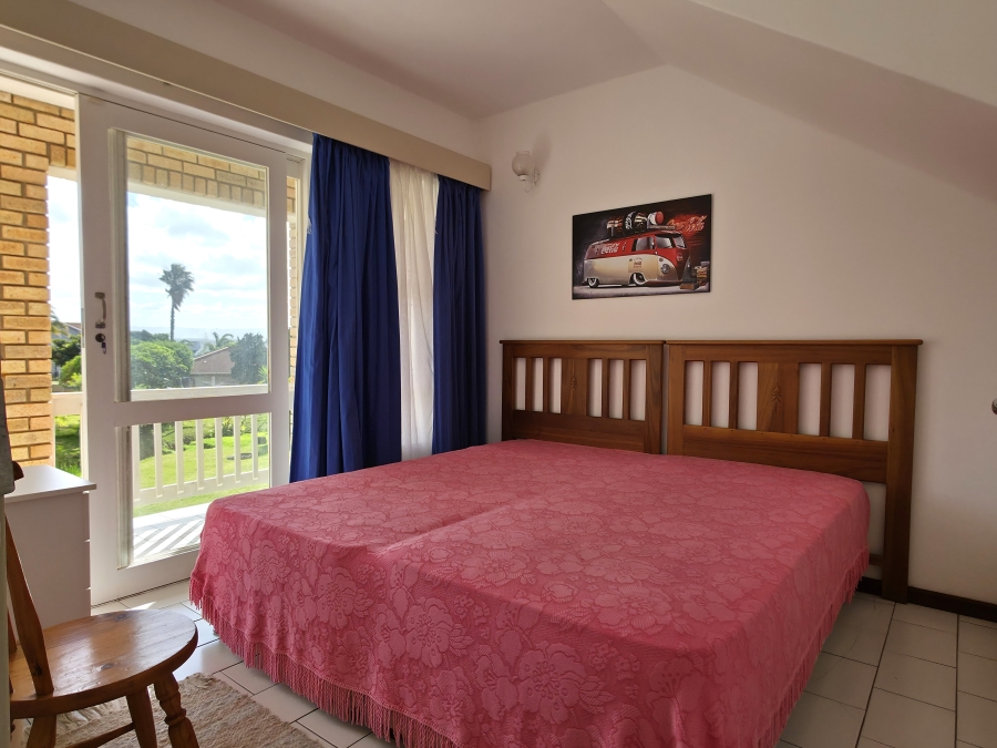 5 Bedroom Property for Sale in Wavecrest Eastern Cape